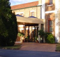 Monte Pio Motor Inn - Schoolies Week Accommodation