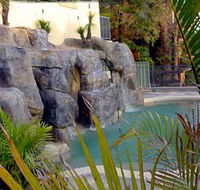 Crusoes Holiday Apartments - Schoolies Week Accommodation