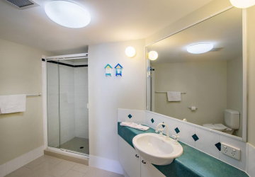 Kingsrow Holiday Apartments - Schoolies Week Accommodation 6