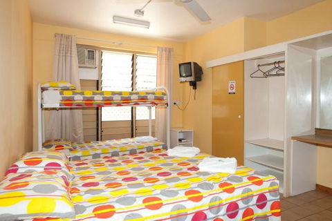 Barramundi Lodge - Schoolies Week Accommodation 0