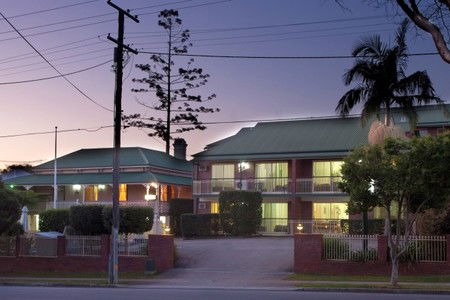 Aabon Holiday Apartments & Motel - Schoolies Week Accommodation 0