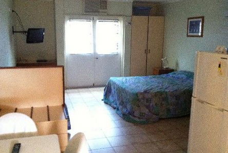 Peninsular Apartment Hotel - Schoolies Week Accommodation 2