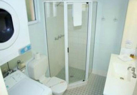 Alatai Holiday Apartments - Schoolies Week Accommodation 2