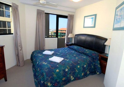 Excellsior Holiday Apartments - Schoolies Week Accommodation 3