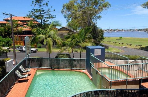 Excellsior Holiday Apartments - Schoolies Week Accommodation 4