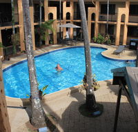 Oasis Inn Holiday Apartments - Schoolies Week Accommodation