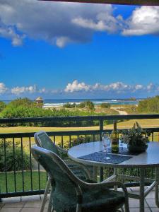 Currumbin Sands On The Beach - Schoolies Week Accommodation 7