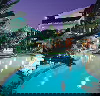 West Beach Lagoon - Schoolies Week Accommodation