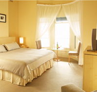 Grand Pacific Hotel - Schoolies Week Accommodation