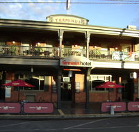 Terminus Hotel - Schoolies Week Accommodation