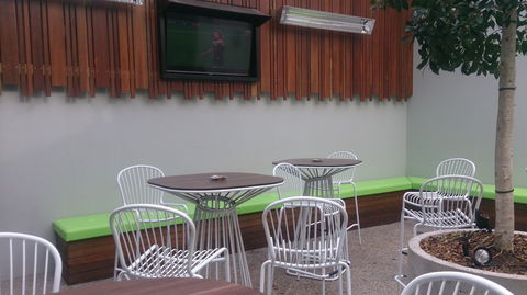 The Whalers Hotel - Schoolies Week Accommodation 0