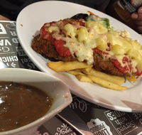 Waterloo Station Hotel - Schoolies Week Accommodation