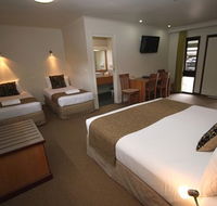 Botanical Motel - Schoolies Week Accommodation