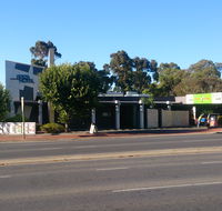 Modbury Plaza Hotel - Schoolies Week Accommodation