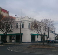 Brighton Hotel - Schoolies Week Accommodation