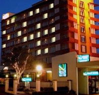Burke amp Wills Hotel - Schoolies Week Accommodation