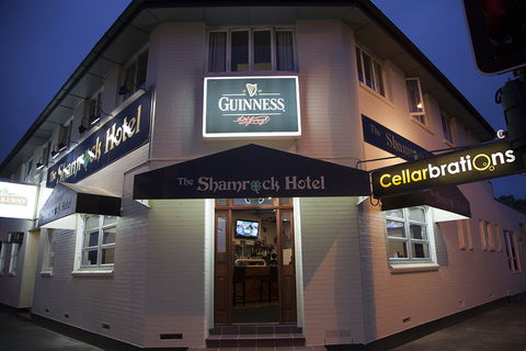 Shamrock Hotel - Schoolies Week Accommodation 0