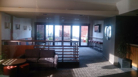 Barklys Hotel - Schoolies Week Accommodation 0