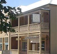 Cobb  Co Court Boutique Hotel - Schoolies Week Accommodation