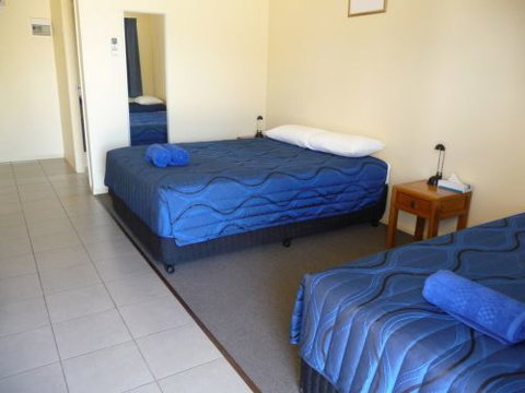 Moura Motel - Schoolies Week Accommodation 2