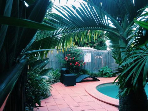 Childers Oasis Motel - Schoolies Week Accommodation 0