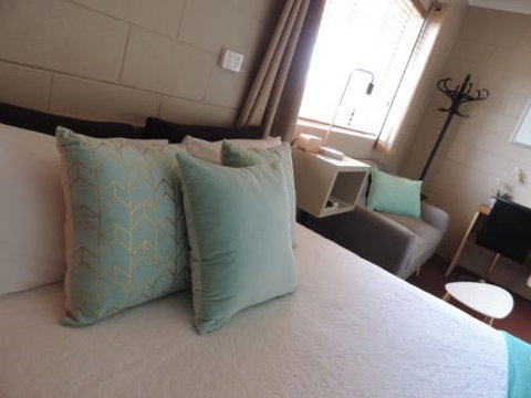 Childers Oasis Motel - Schoolies Week Accommodation 3