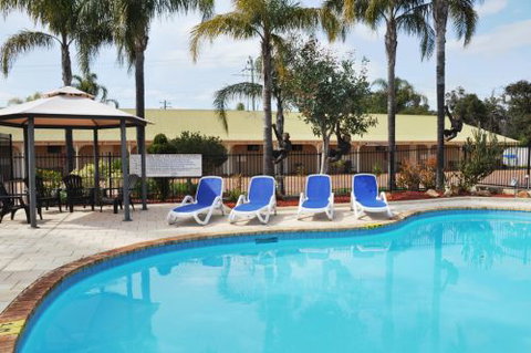 Pinjarra Resort  - Schoolies Week Accommodation 0