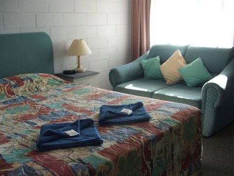 Albatross Motor Inn - Schoolies Week Accommodation 3