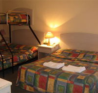 Rainbow Gardens Motel - Schoolies Week Accommodation