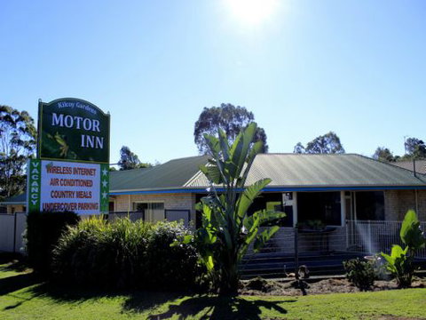 Kilcoy Gardens Motor Inn - Schoolies Week Accommodation 1