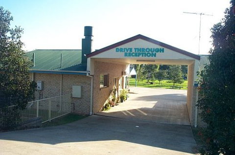 Kilcoy Gardens Motor Inn - Schoolies Week Accommodation 2