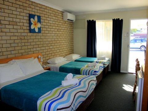 Kilcoy Gardens Motor Inn - Schoolies Week Accommodation 7