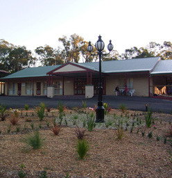 Sanctuary House Resort Motel - Healesville - Schoolies Week Accommodation 4