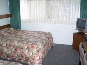 Midvalley  Motel - Schoolies Week Accommodation 0