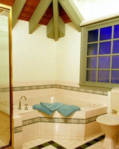 Olde Maritime Motor Inn - Schoolies Week Accommodation 0