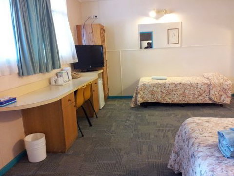 Charlton Motel - Schoolies Week Accommodation 1
