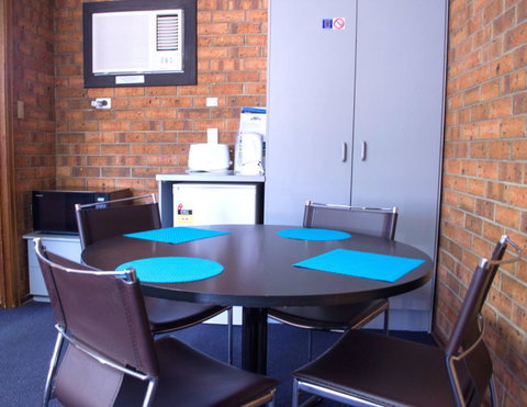 Kadina Gateway Motor Inn - Schoolies Week Accommodation 4