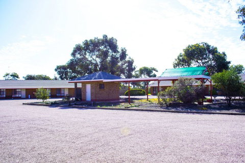 Kadina Gateway Motor Inn - Schoolies Week Accommodation 7