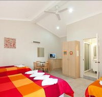 Pacific Palms Motel - Schoolies Week Accommodation