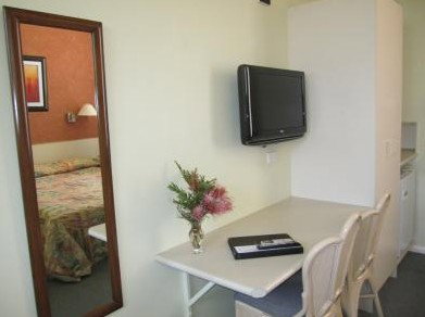 Wingham Motel - Schoolies Week Accommodation 0