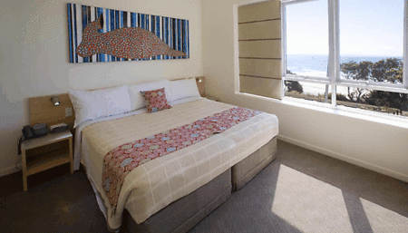 Stradbroke Island Beach Hotel - Schoolies Week Accommodation