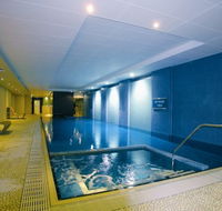 Oaks Plaza Pier - Schoolies Week Accommodation