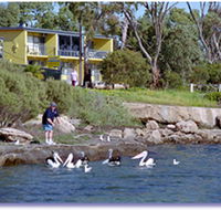 Almonta Holiday Apartments - Schoolies Week Accommodation