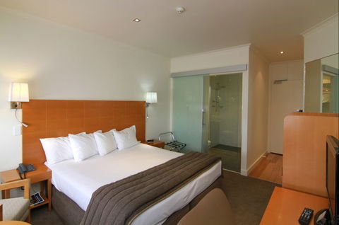 Quality Hotel Gateway Devonport - Schoolies Week Accommodation 1