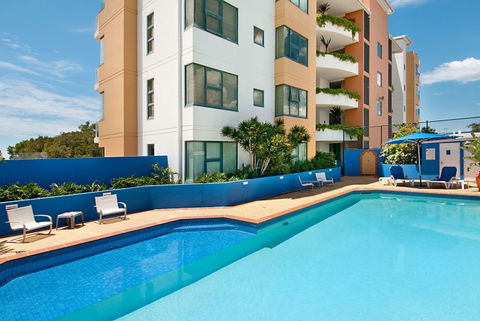 Santorini On Mudjimba - Schoolies Week Accommodation 0