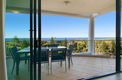 Santorini On Mudjimba - Schoolies Week Accommodation 4
