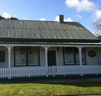 Ben Hyron's Cottage - Schoolies Week Accommodation