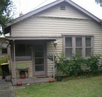 Peartree Cottage - Schoolies Week Accommodation