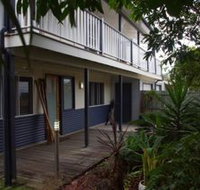 Moffat Beach Pet Friendly Holiday House - Schoolies Week Accommodation