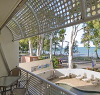 On Palm Cove Beachfront Apartments - Schoolies Week Accommodation